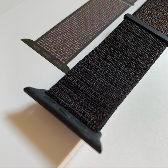 APPLE Nylon Sport Loop Band 44mm Black - Picture 9 of 11